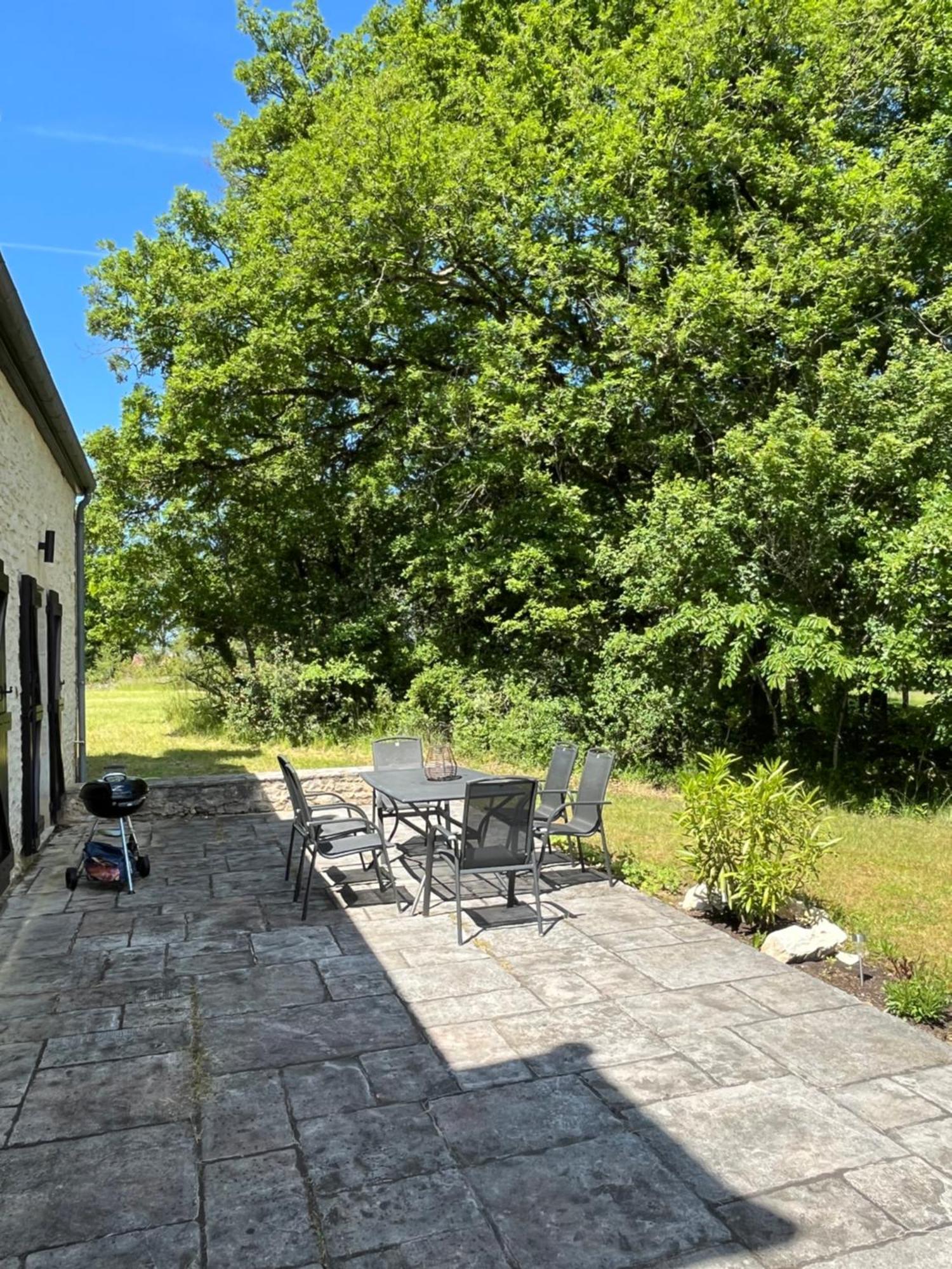 Domainerossignol Acacia Vila Gourdon-en-quercy Exterior foto